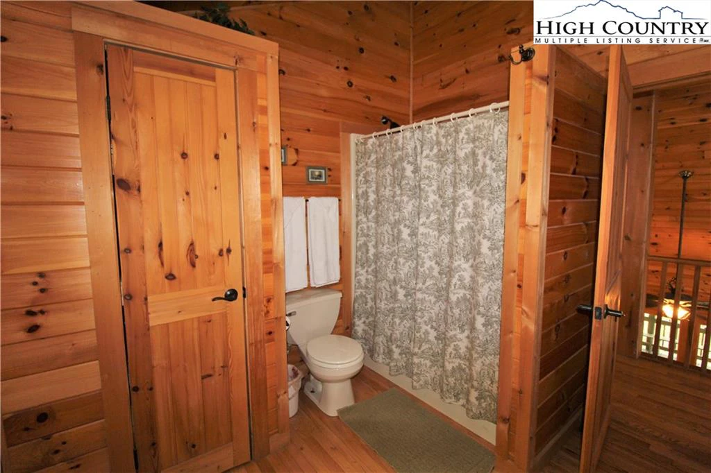 Image number 6 for the current listing