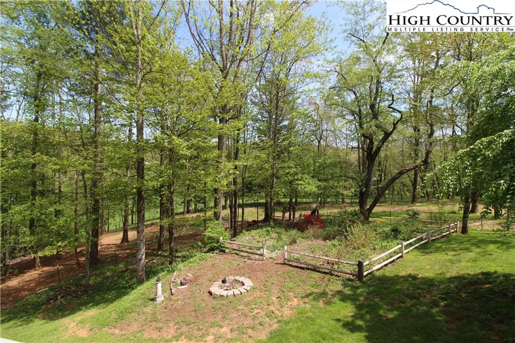 Image number 8 for the current listing