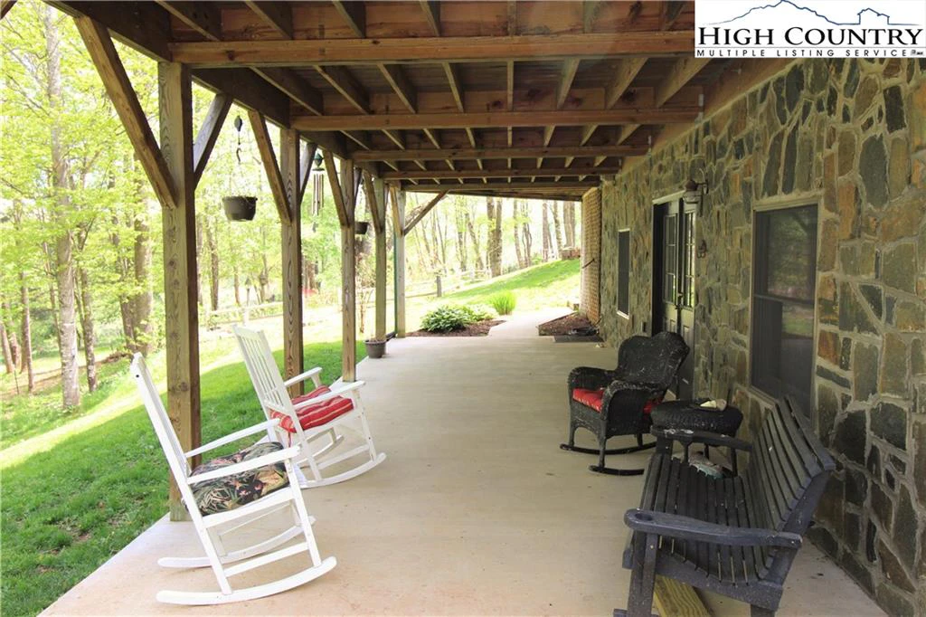 Image number 12 for the current listing