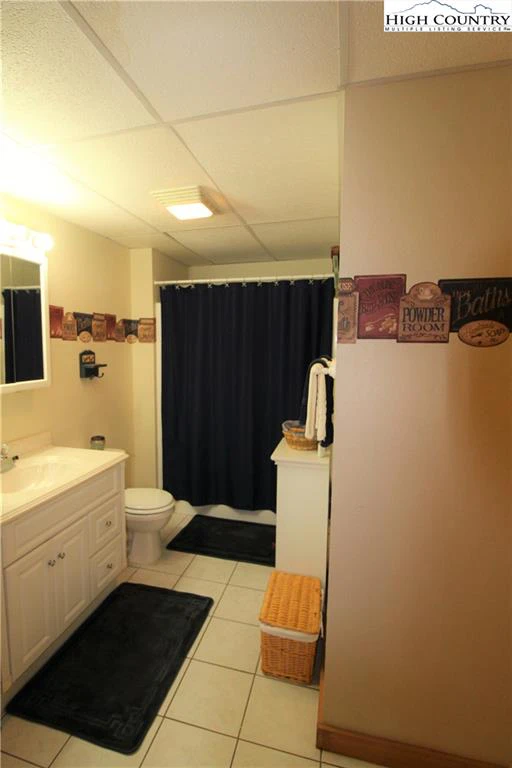 Image number 17 for the current listing