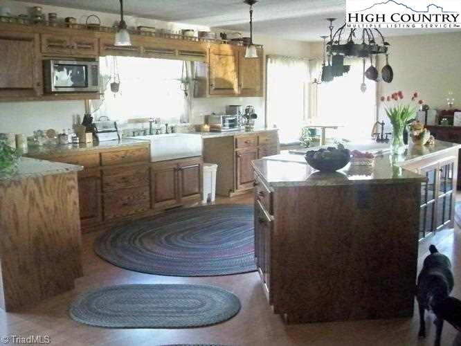 Image number 3 for the current listing