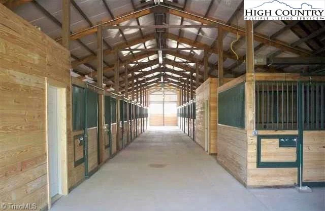 Image number 7 for the current listing