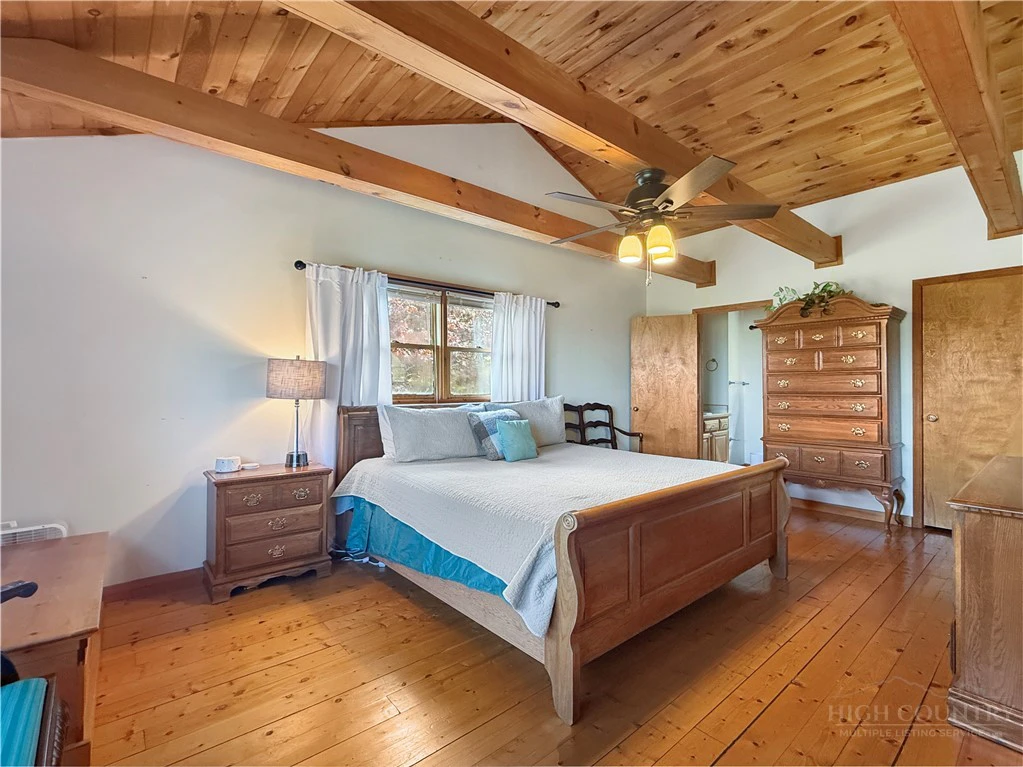 Image number 6 for the current listing