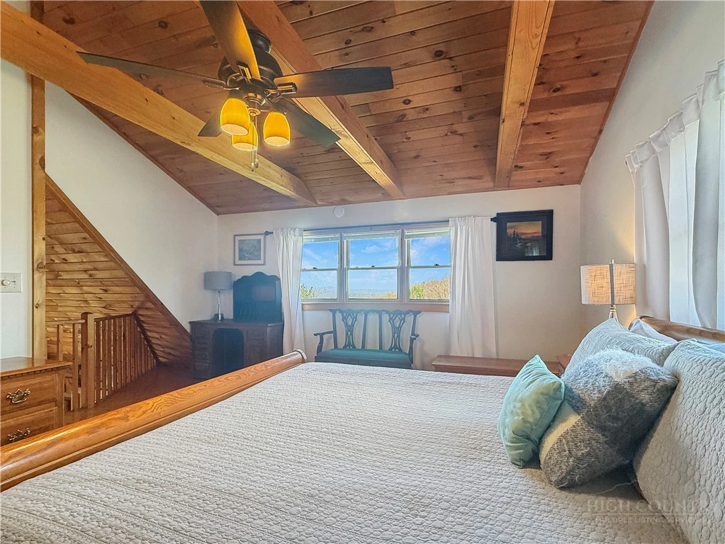 Image number 8 for the current listing