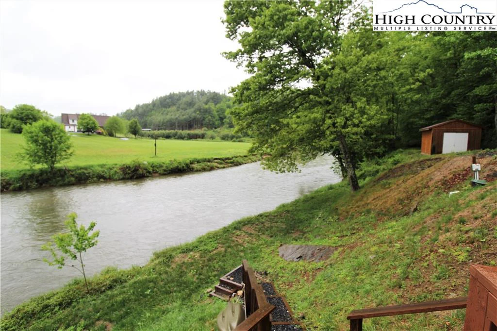Image number 2 for the current listing