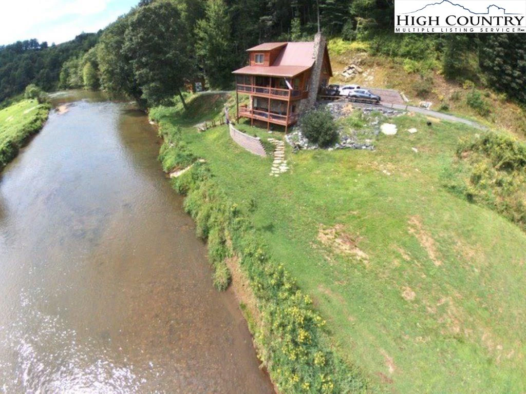 Image number 17 for the current listing