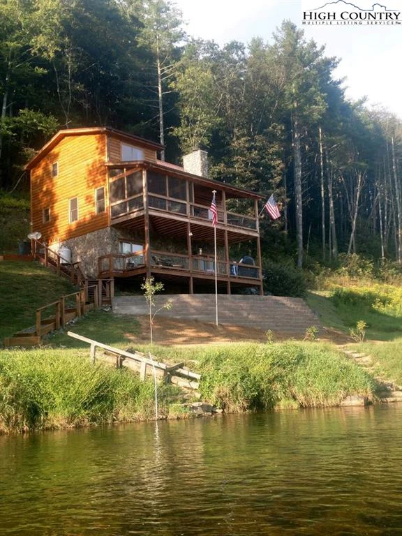 Image number 18 for the current listing