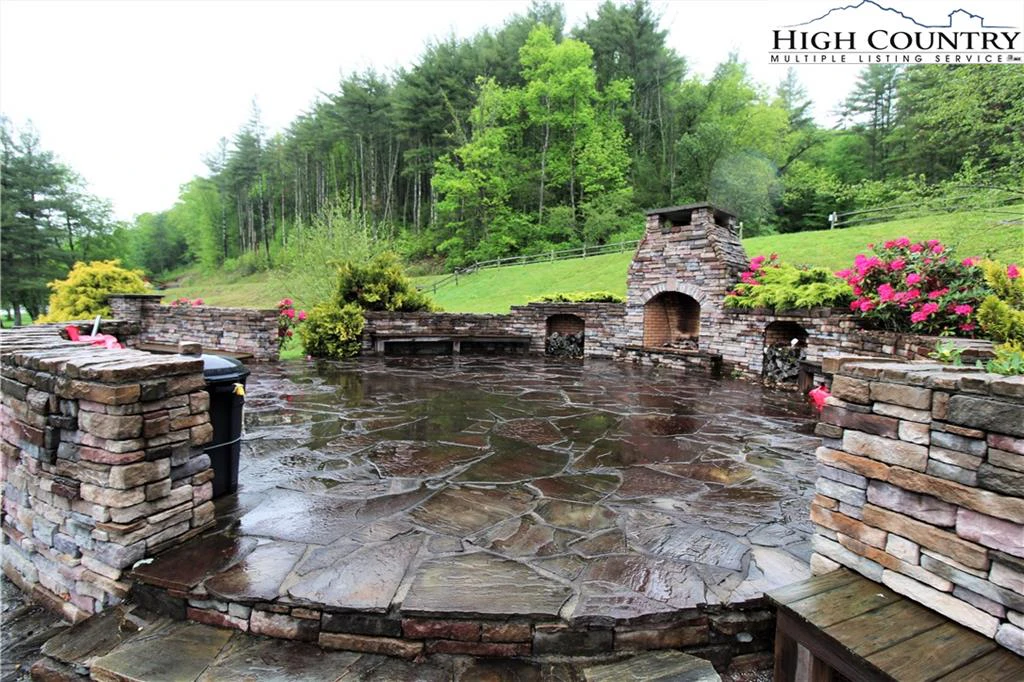 Image number 20 for the current listing