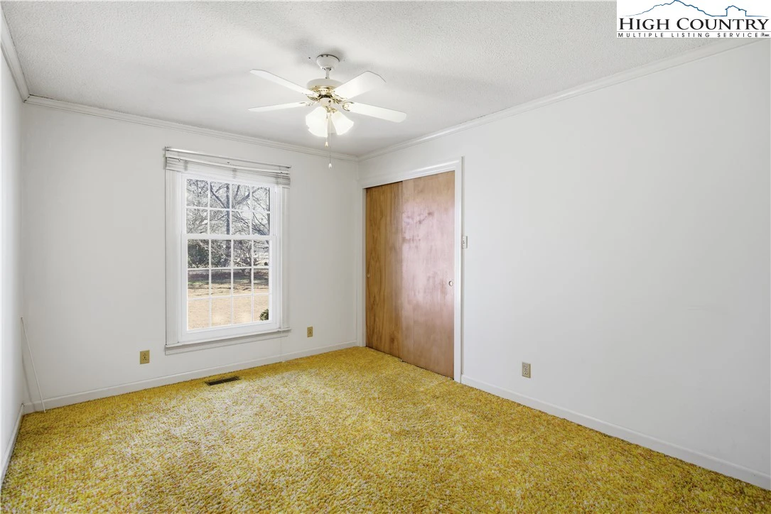 Image number 12 for the current listing