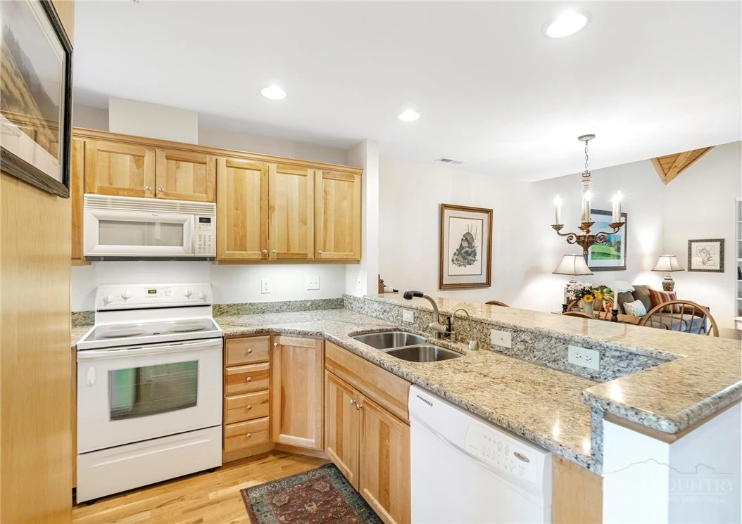 Image number 7 for the current listing