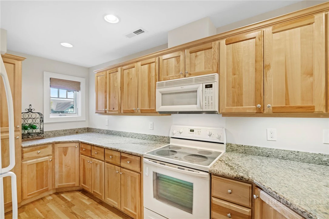 Image number 8 for the current listing