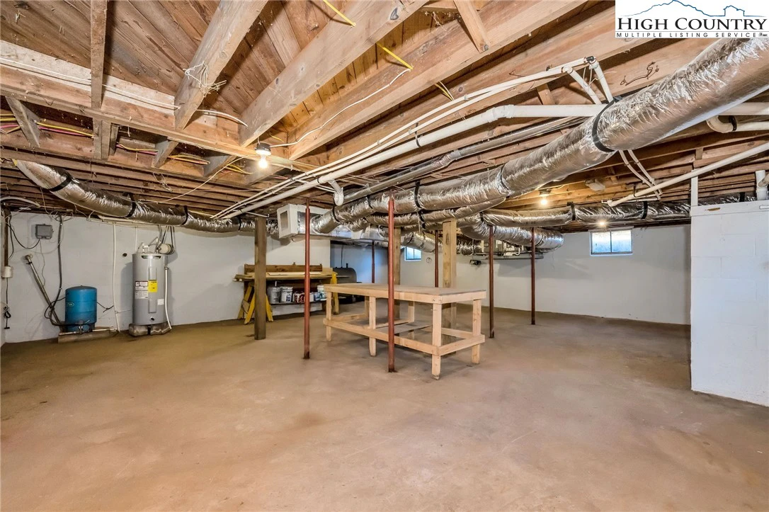 Image number 18 for the current listing