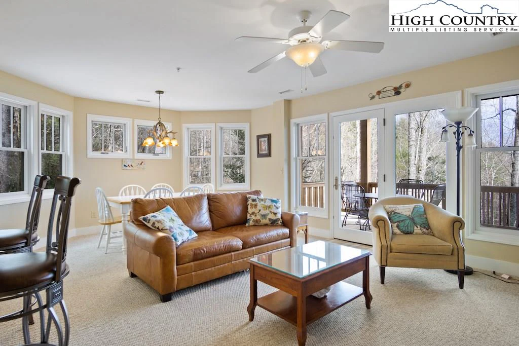 Image number 18 for the current listing
