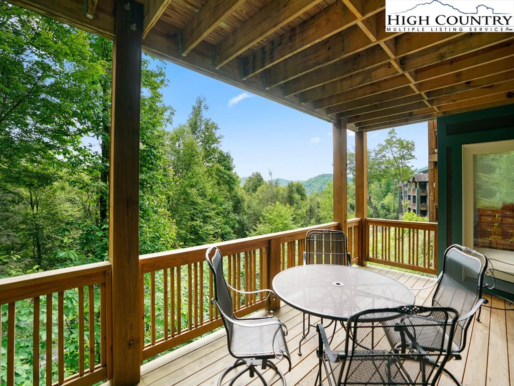 Image number 13 for the current listing