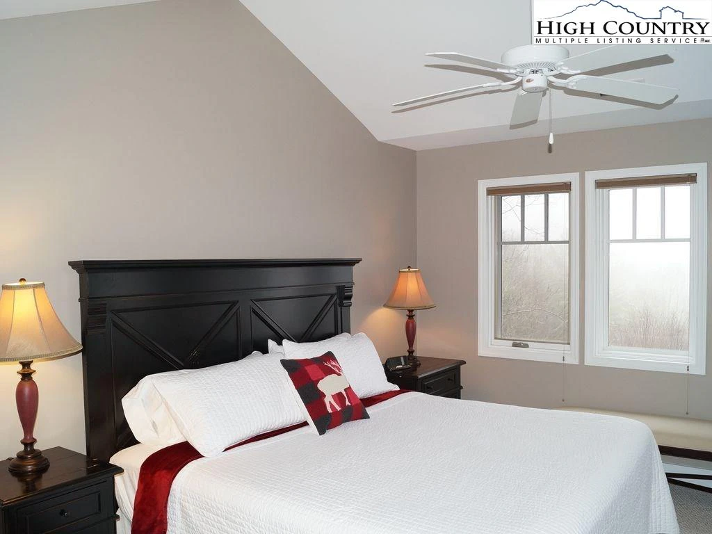Image number 12 for the current listing