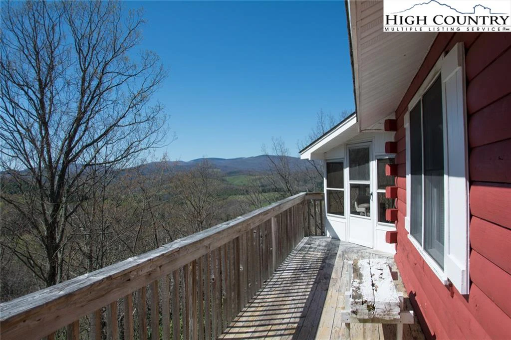 Image number 17 for the current listing