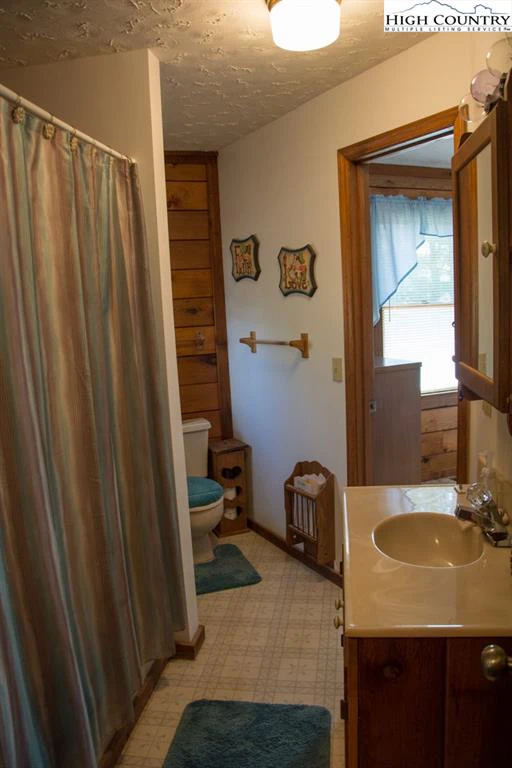 Image number 12 for the current listing