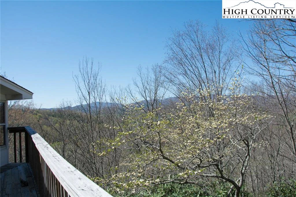Image number 20 for the current listing