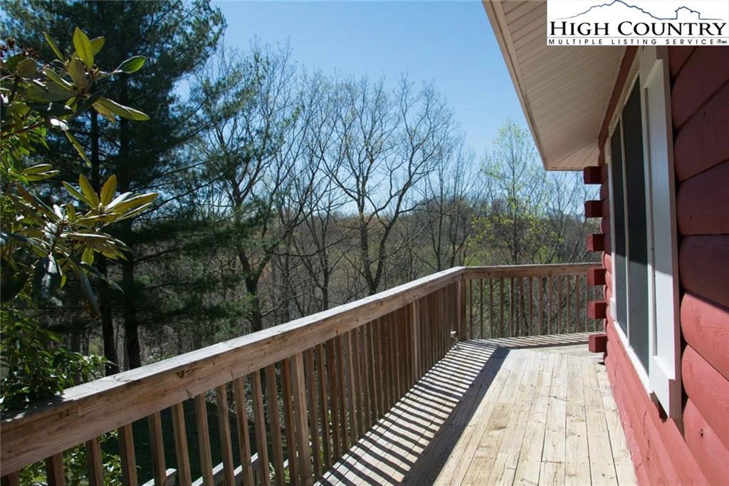 Image number 18 for the current listing