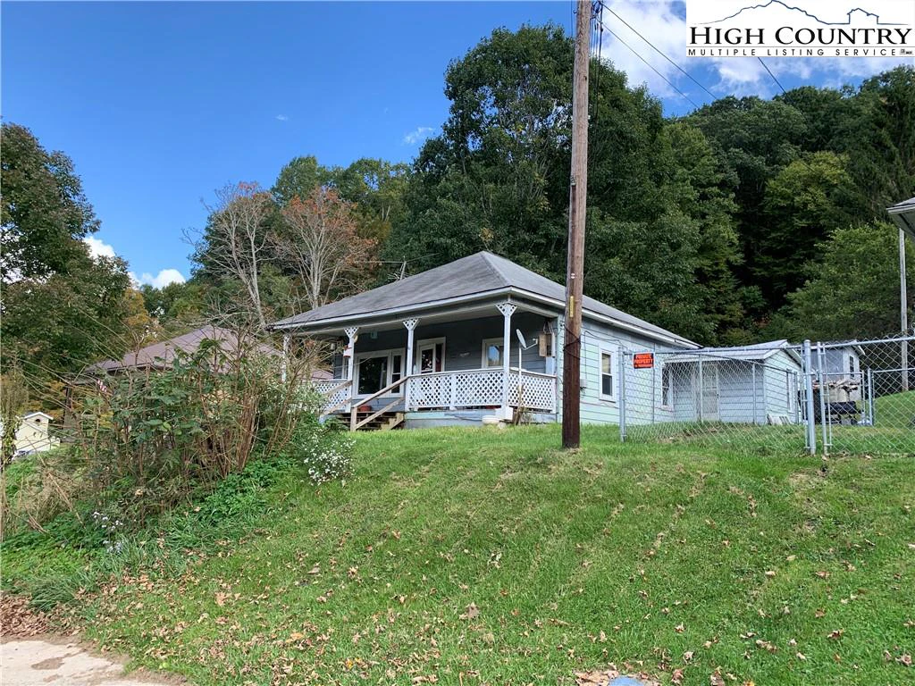Image number 1 for the current listing
