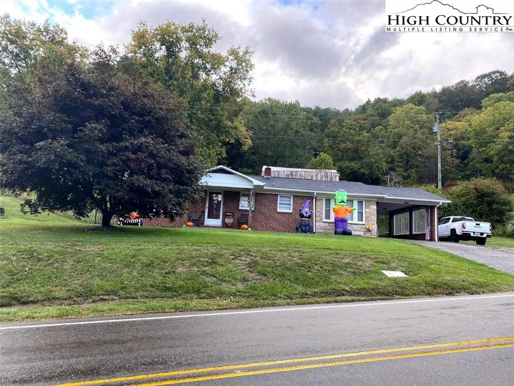 Image number 1 for the current listing