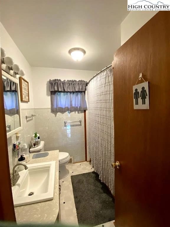 Image number 7 for the current listing
