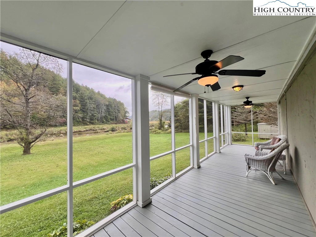 Image number 3 for the current listing
