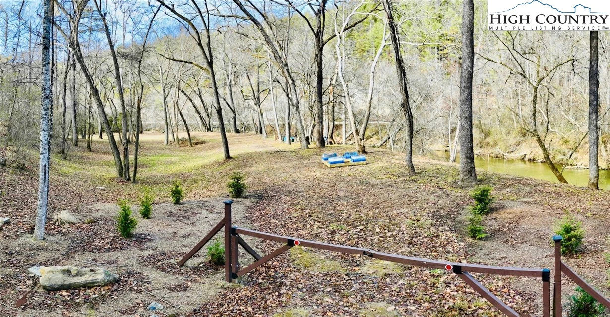 Image number 7 for the current listing