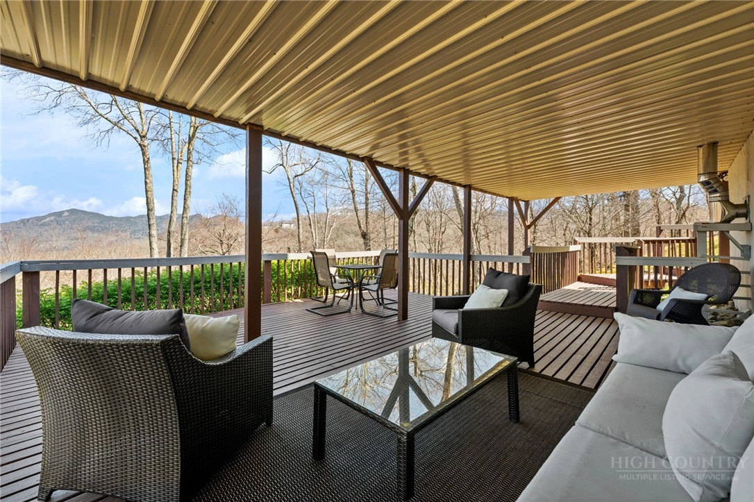 Image number 18 for the current listing