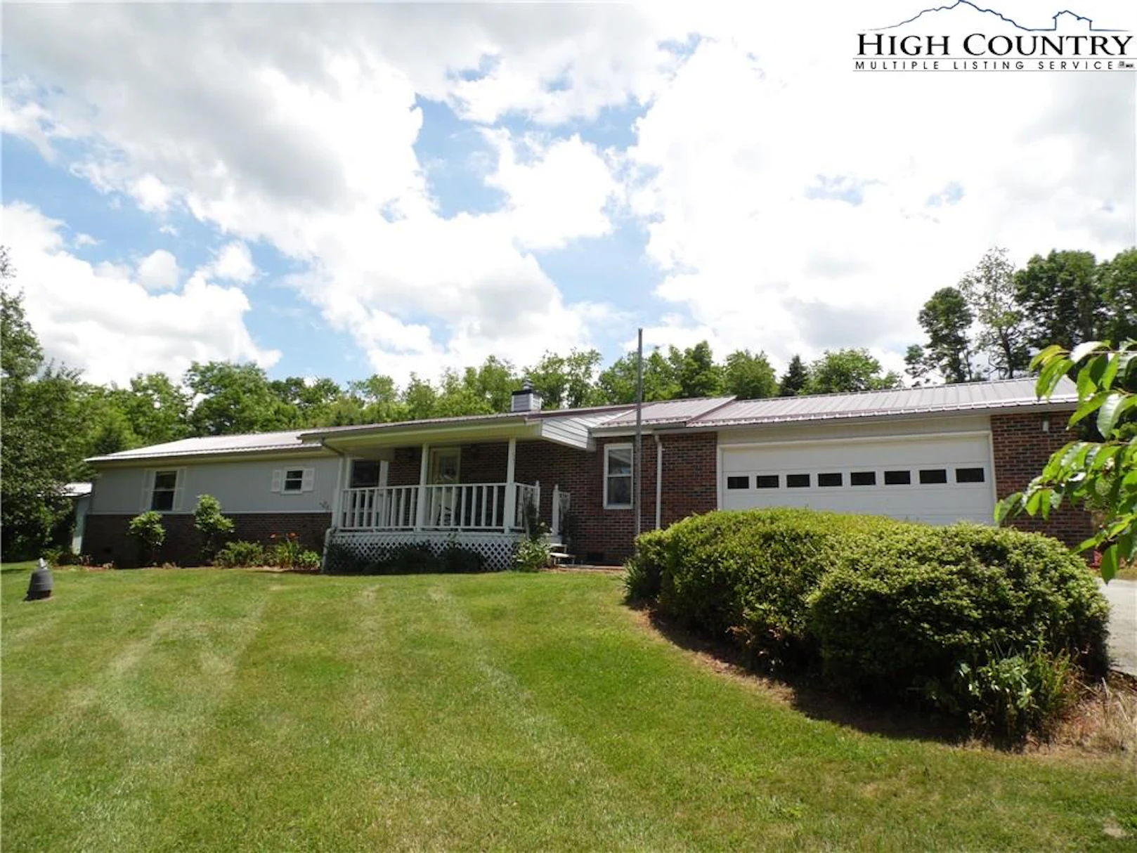 Image number 1 for the current listing