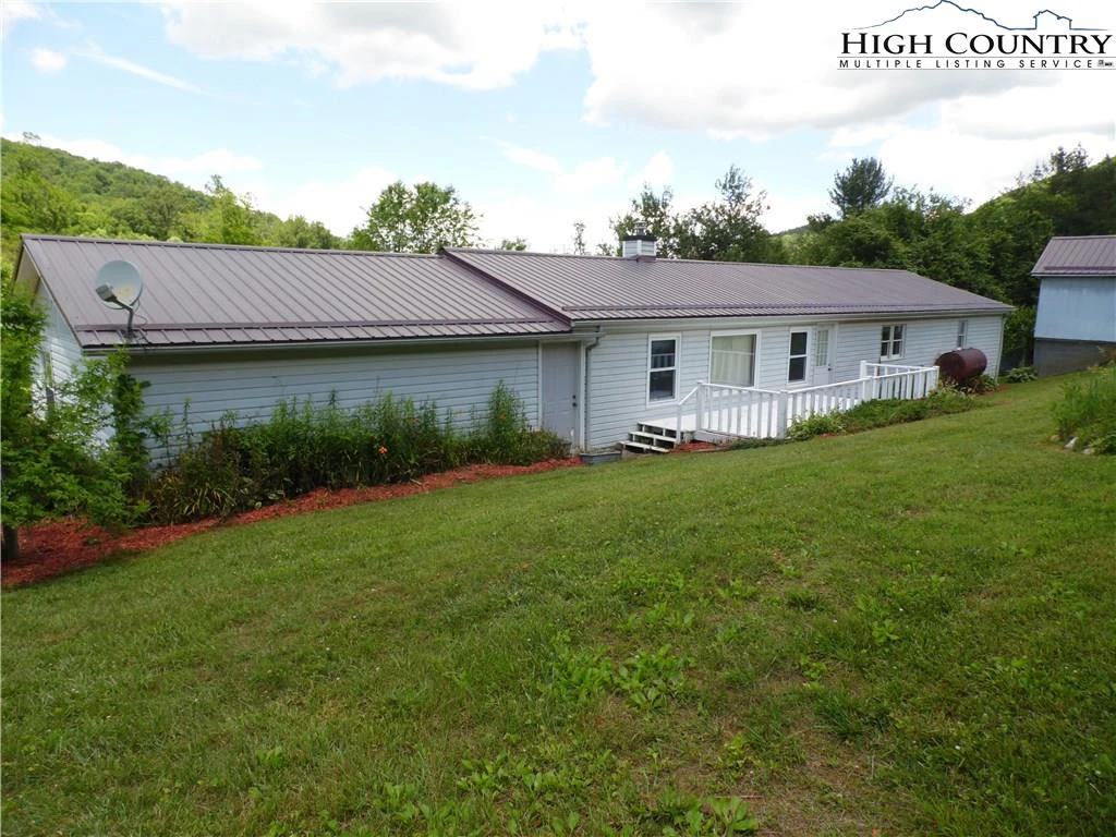 Image number 18 for the current listing