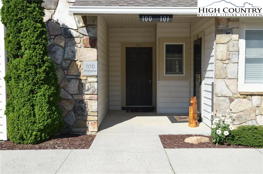 Image number 1 for the current listing