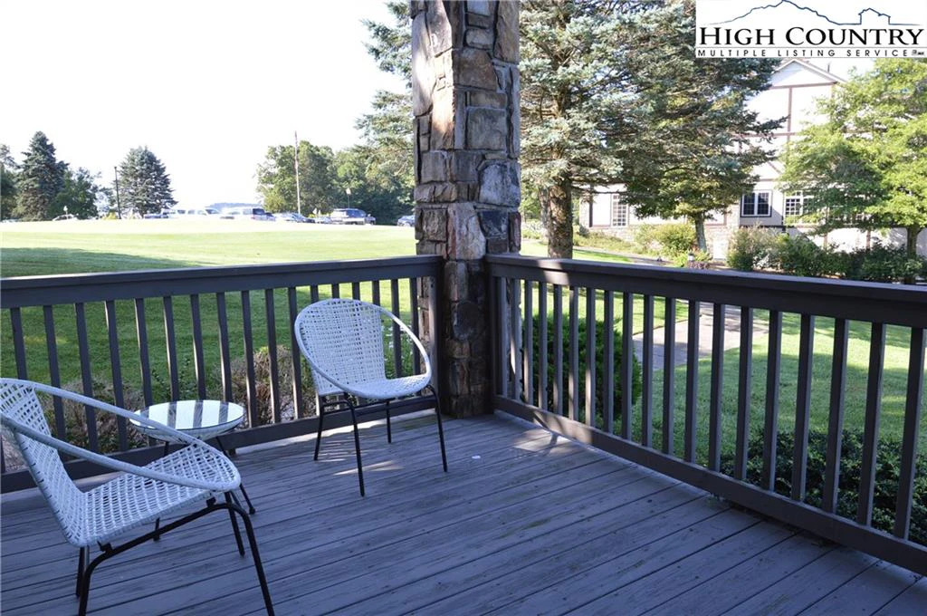 Image number 15 for the current listing