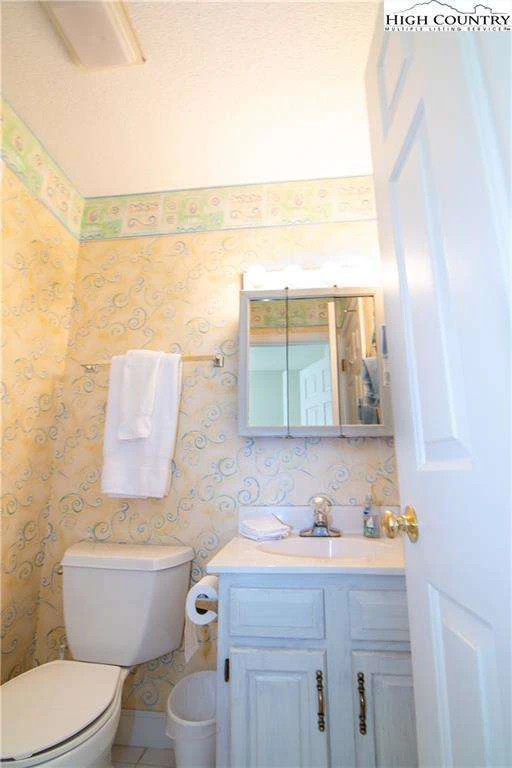 Image number 14 for the current listing