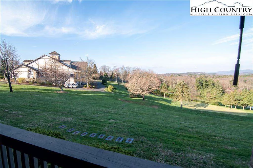 Image number 9 for the current listing