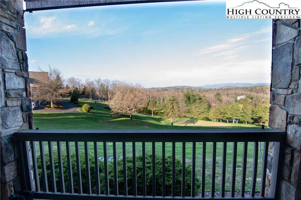 Image number 16 for the current listing
