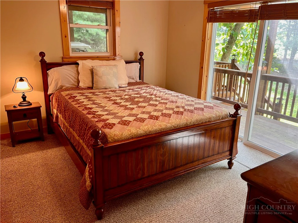 Image number 13 for the current listing