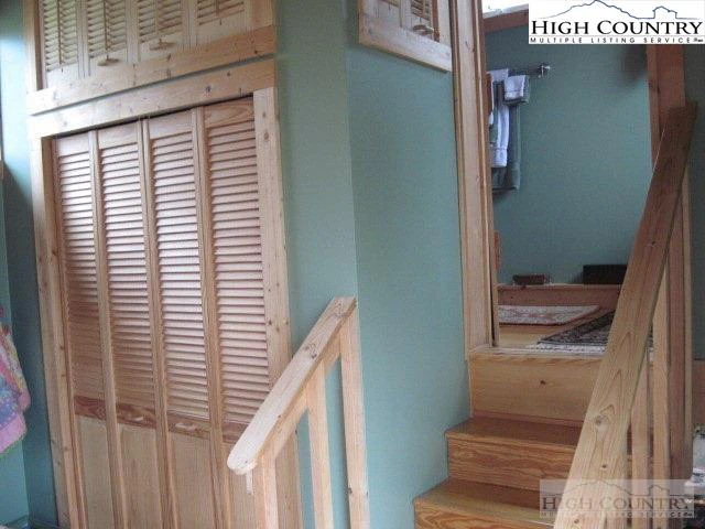 Image number 7 for the current listing