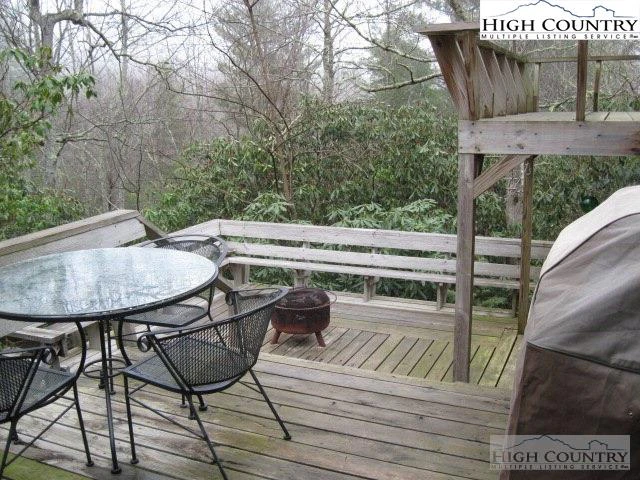 Image number 14 for the current listing