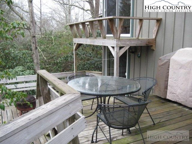 Image number 15 for the current listing