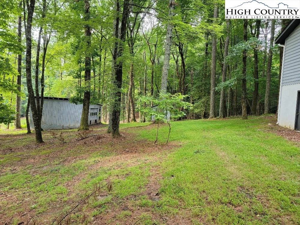 Image number 15 for the current listing