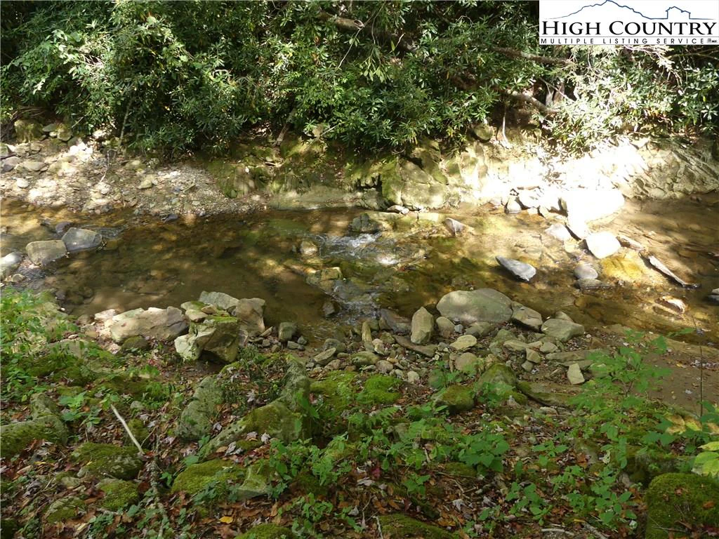 Image number 15 for the current listing