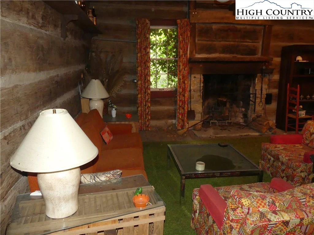 Image number 12 for the current listing