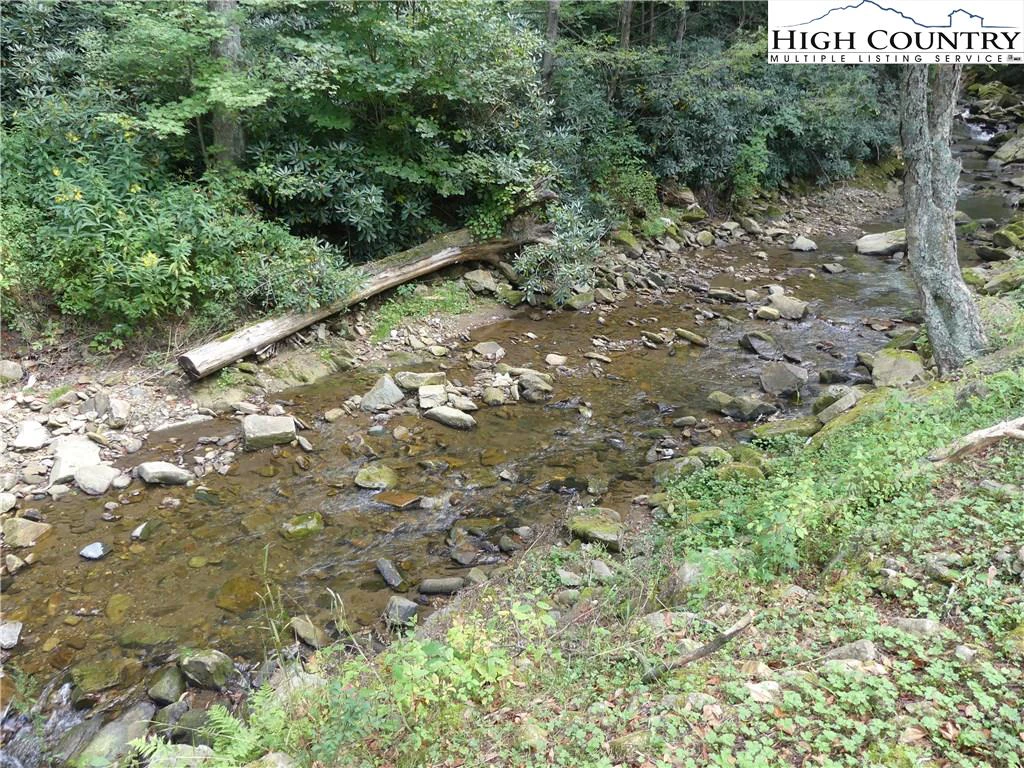 Image number 18 for the current listing