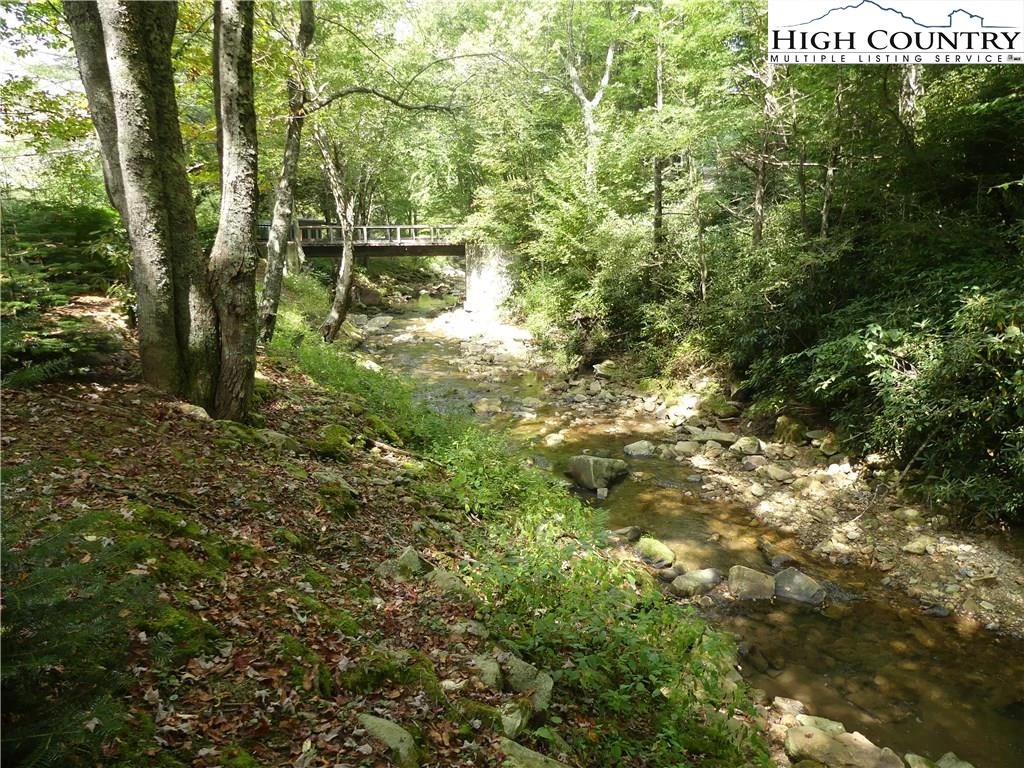 Image number 16 for the current listing