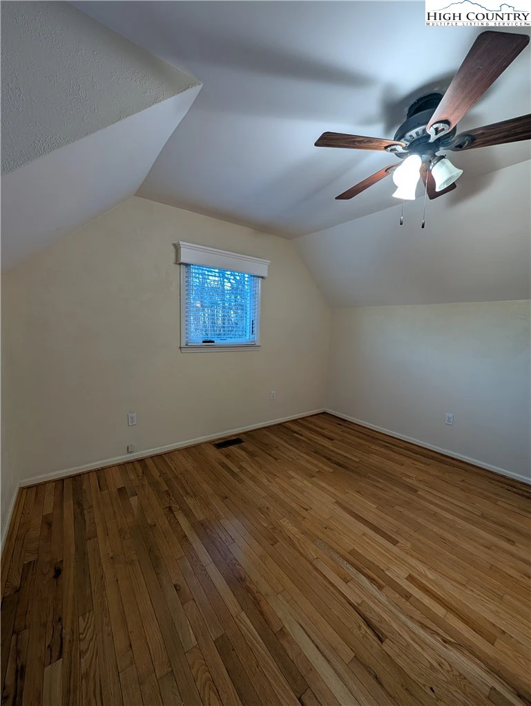 Image number 6 for the current listing