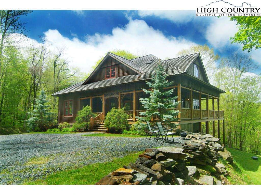 Image number 1 for the current listing