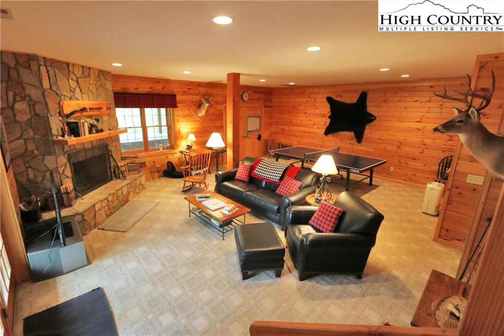 Image number 5 for the current listing