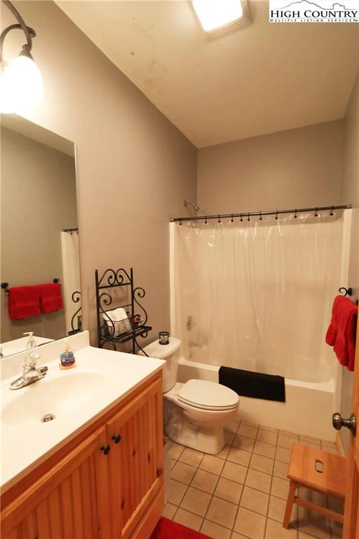 Image number 8 for the current listing