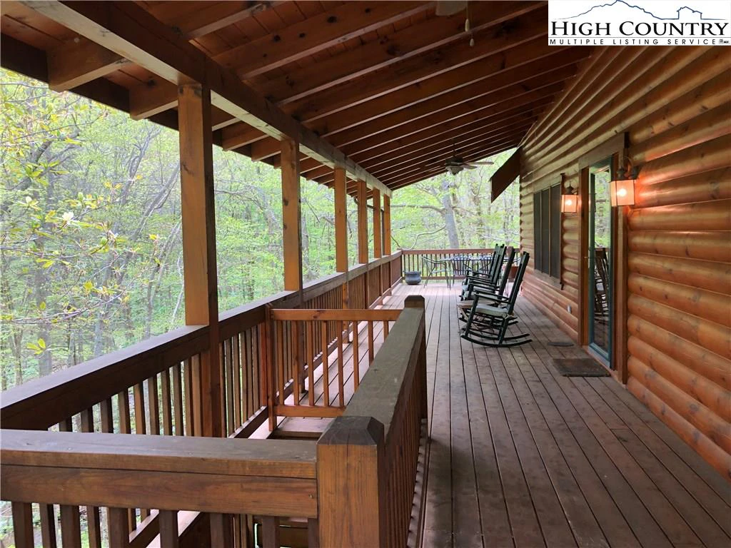 Image number 11 for the current listing